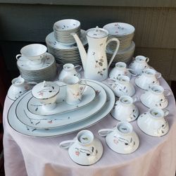 Mid-Century 80 Piece ROSENTHAL Japanese Quince (Platinum Trim) Bone China Estate Set