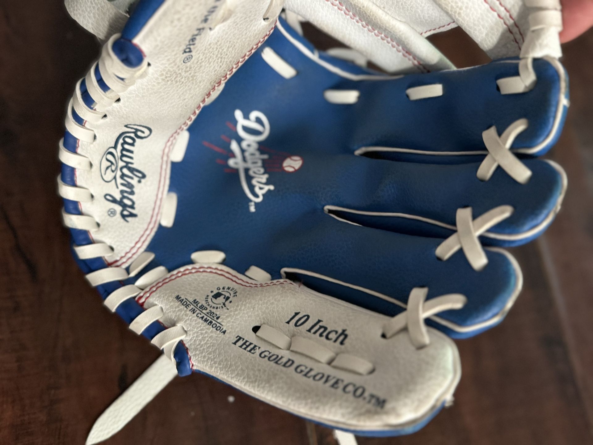 Kids Rawlings baseball glove