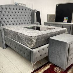 Q Bed Dresser Miror Nightstand 