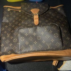 Lv back pack