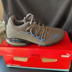 Puma Size 4 Sneakers 