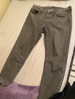 Levi’s 501 Faded Grey Straight Fit Size 34x29?