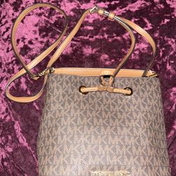 michael kors crossbody small 