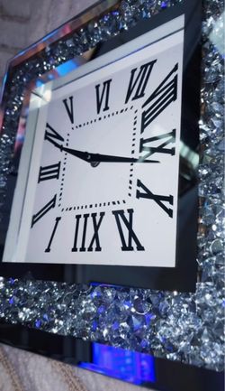 Square Mirrored Crushed Diamond Wall Clock