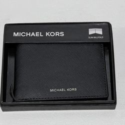 NEW AUTHENTIC MICHAEL KORS WALLET FOR SALE $45 OBO