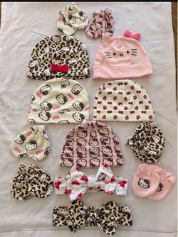 Hello Kitty, beanies