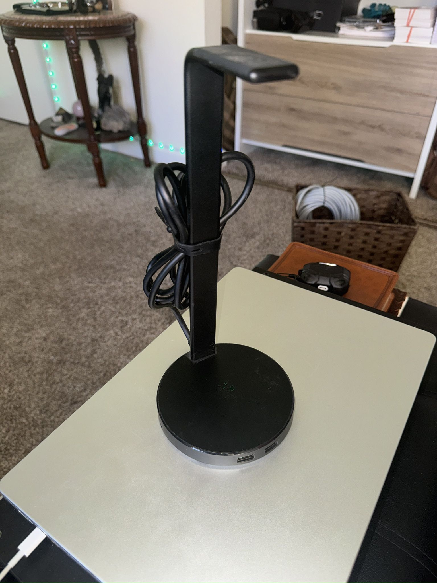 Razer Base Station V2 Chroma – Like New!