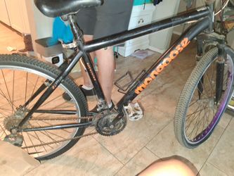 Mongoose bike black