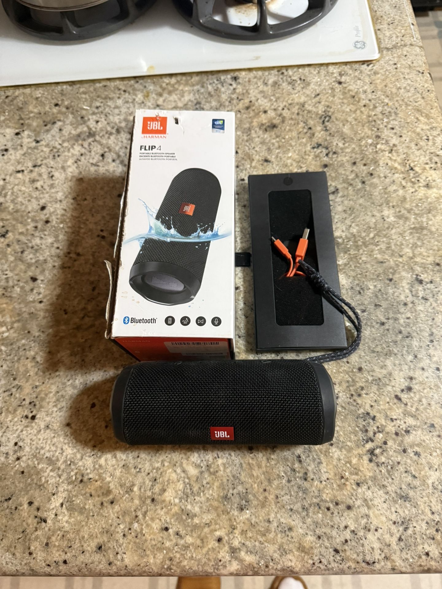 JBL Flip 4 Portable Bluetooth Speaker