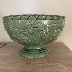 Green ceramic pedestal bowl