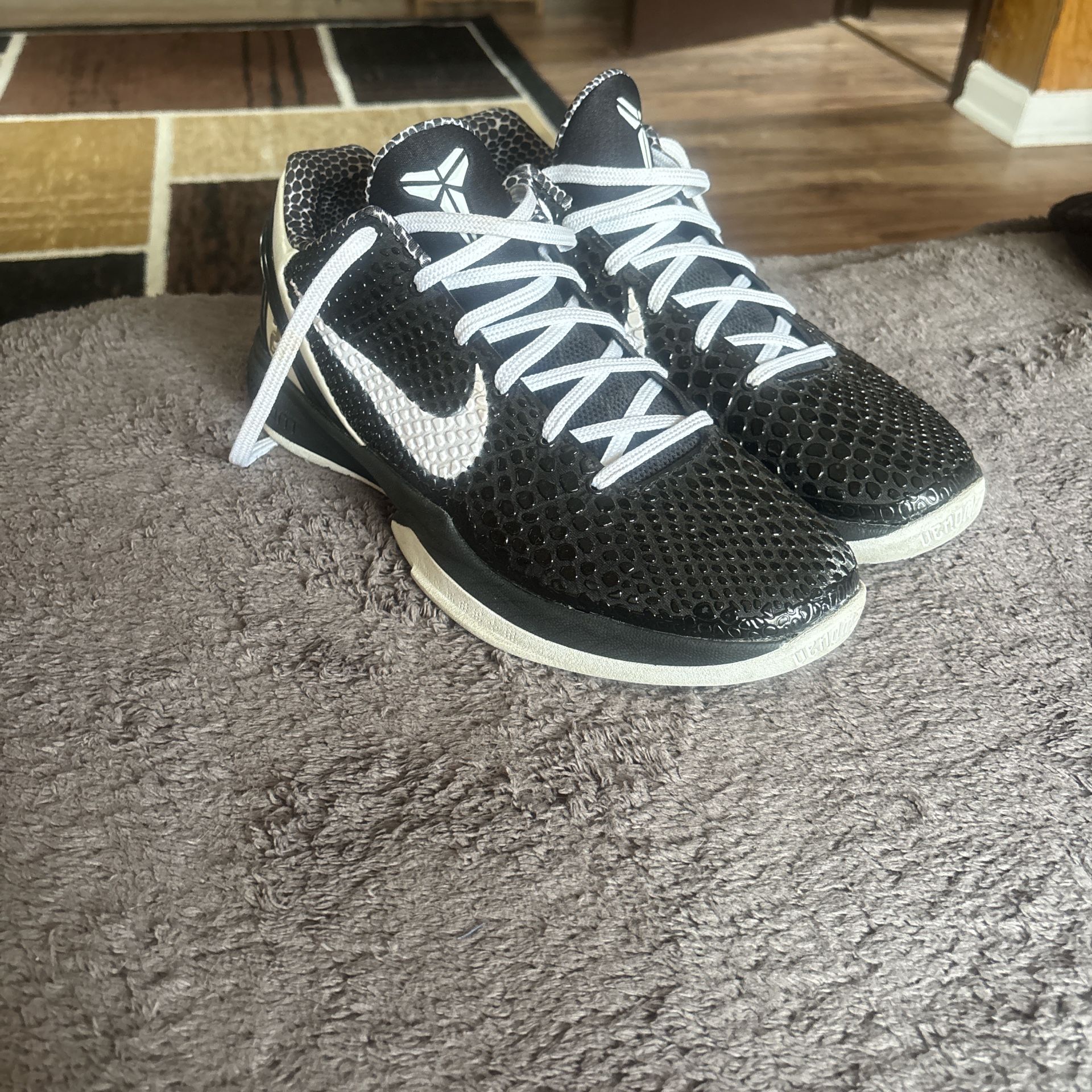 Kobe 6 Mambacita—-size 12.