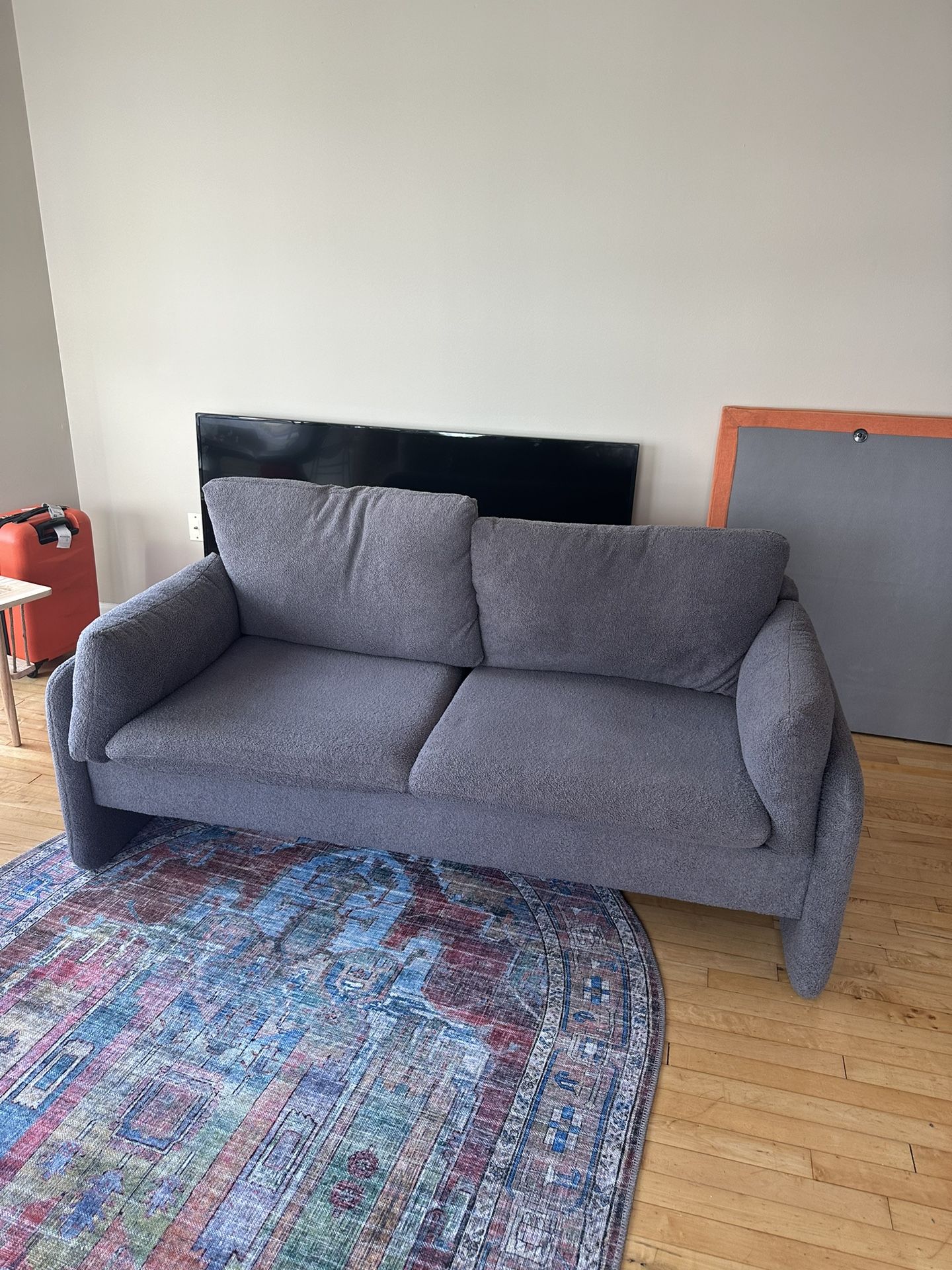 Boucle Couch