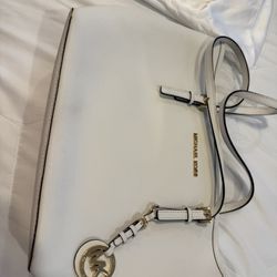MICHAEL KORS HANDBAG FOR SALE