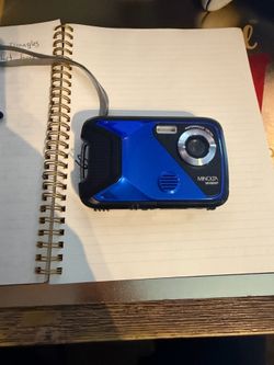 Minolta digital camera with 32 gb memory card