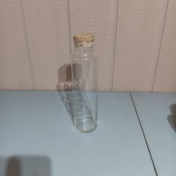 TALL GLASS  CONTAINER 4 FOOD OR COLLECTiONS