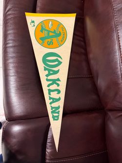 Vintage Oakland A’s “The Swingin’ A’s” Felt Pennant