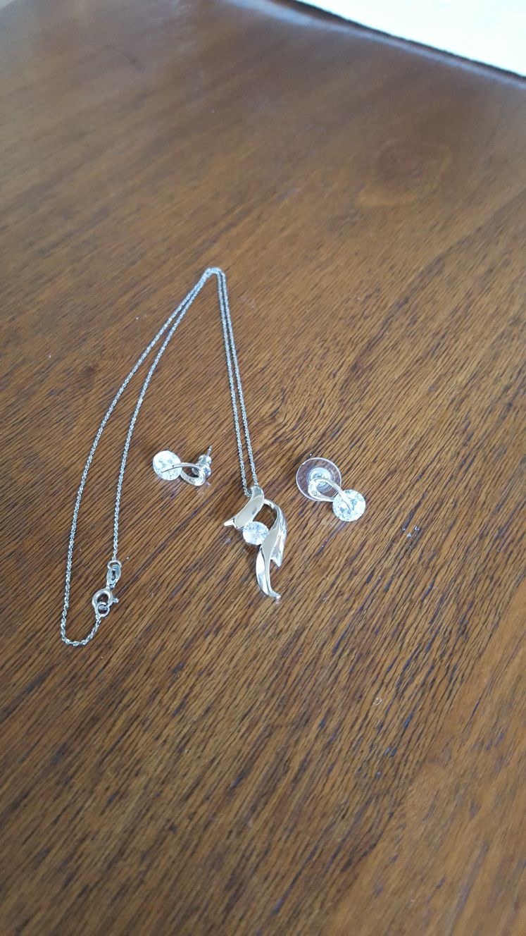 Floating czs necklace and earrings Sterling silver