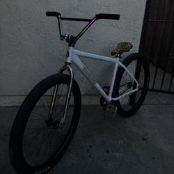 Throne Bike White Oil