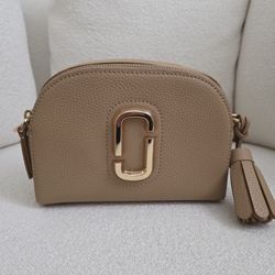 Marc Jacobs
The Shutter Pebble Leather Crossbody Bag