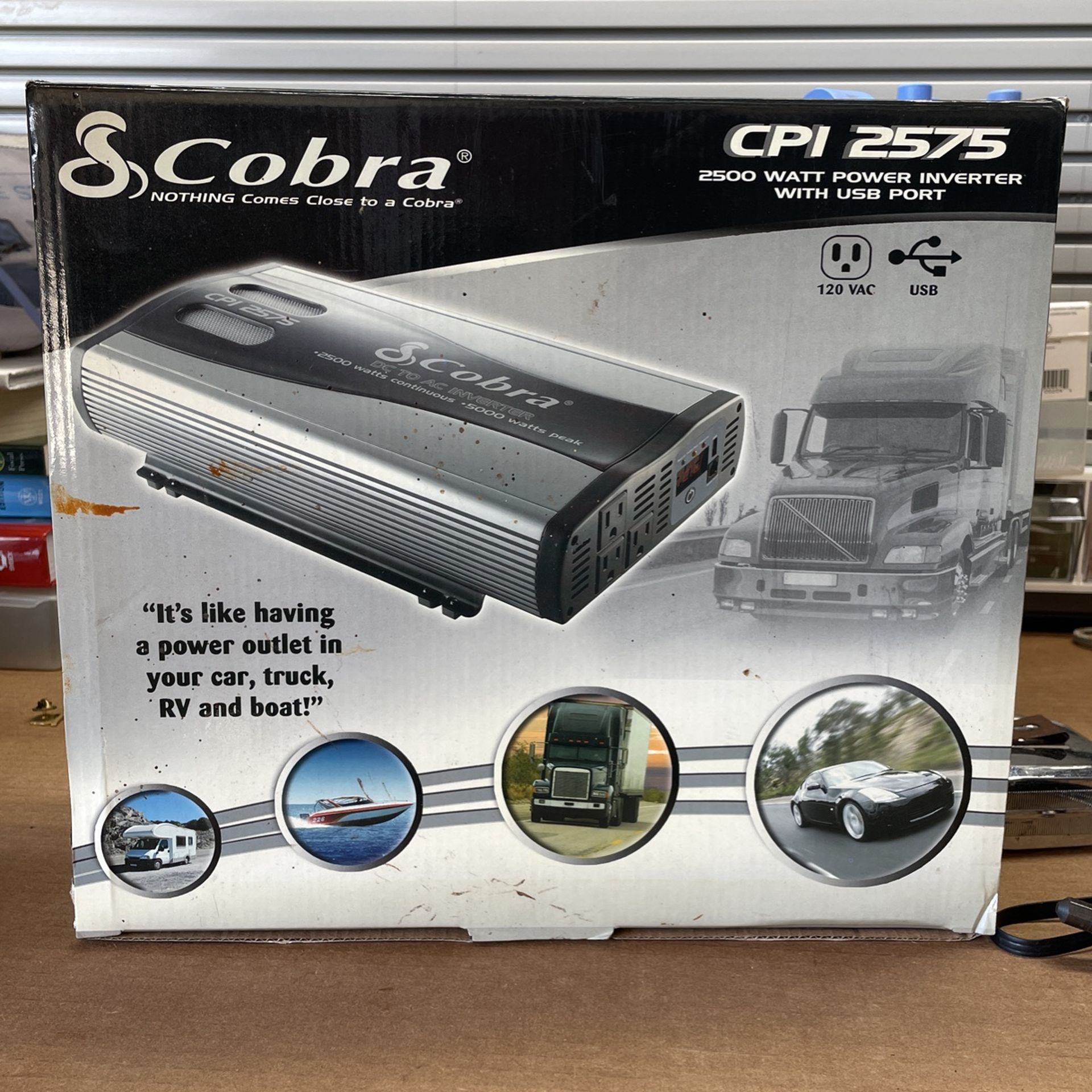 COBRA 2500 Watt Power Inverter