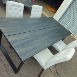 Dining Table and Chairs Located In Mesa Main Street And Gilbert Rd 