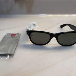 New! Men’s Ray-Ban New Wayfarer