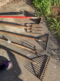 Lot of 5 outdoor gardening tools rakes hoe pitchfork