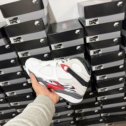 Jordan retro 8 bugs bunny