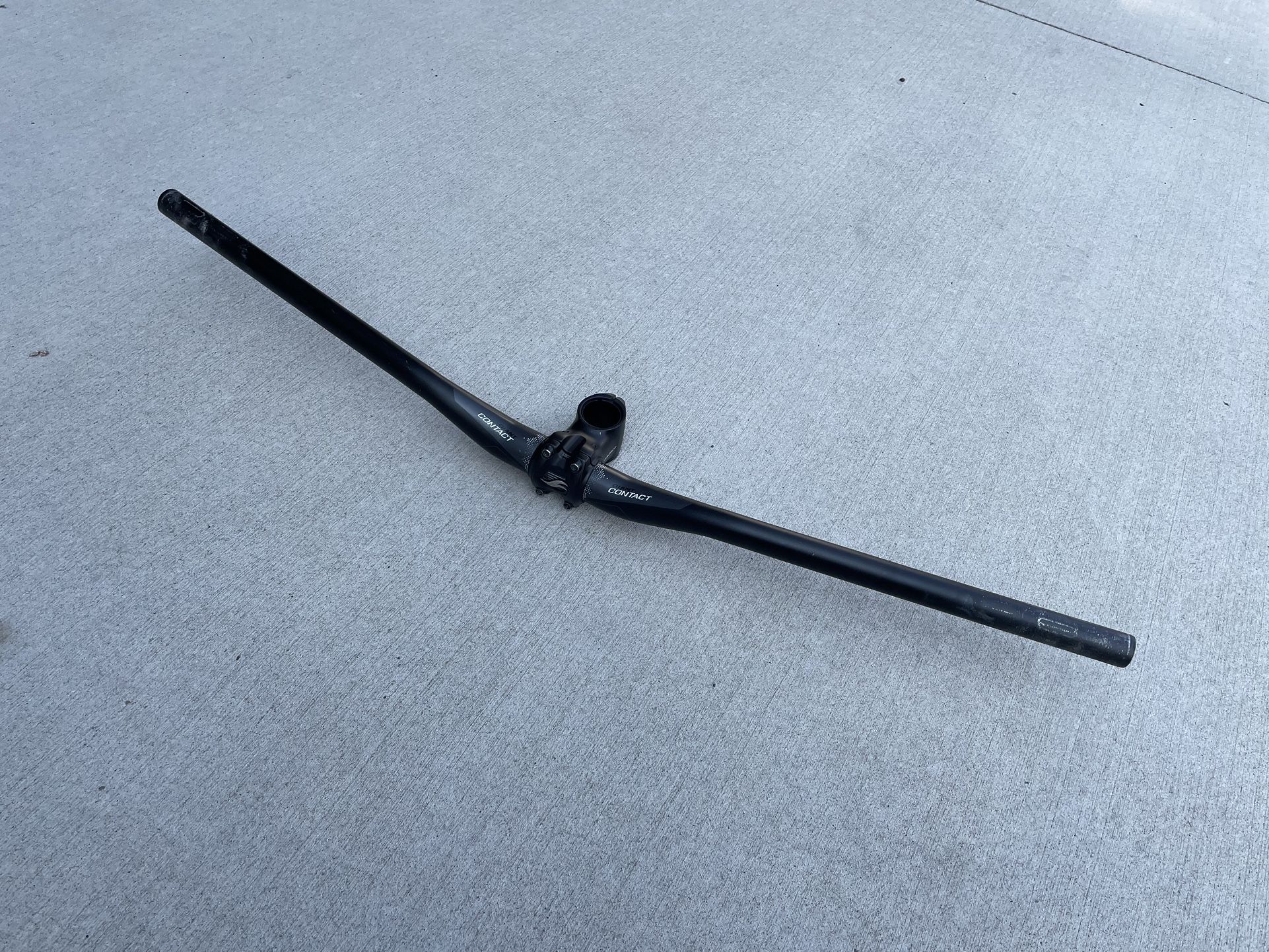 Giant MTB Handlebar And Stem 