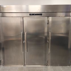 101 Victory Refrigerator 3 Section Roll In RC