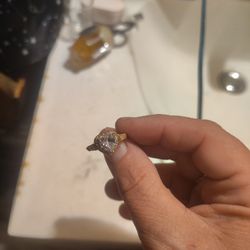 Women's Gold Plated Heart Ring With Heart Shaped Rhinestone & Smaller Rhinestones Around The Heart Shape (Size: 6-6.75)