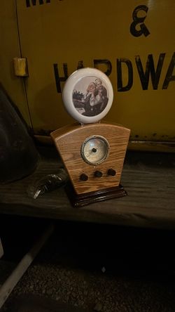 Norman Rockwell Table Radio