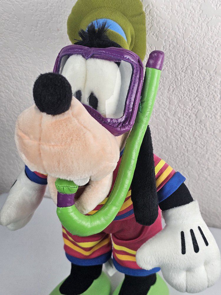 *Rare Find* Vtg Walt Disney Snorkeling Goofy 16" Plush Great Condition