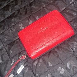 marc jacobs wallet in poppy red 🌺