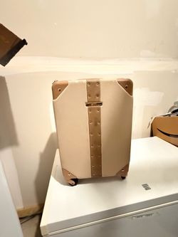 Vince Camuto 18” carry on luggage