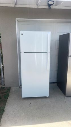 GE White Refrigerator