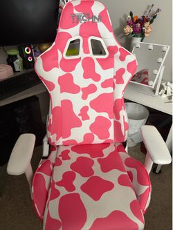 Pink cow gaming chair