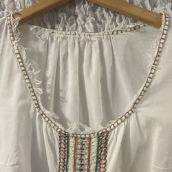  Bohemian Top: Embroidered, Long Sleeves, Size: Medium 