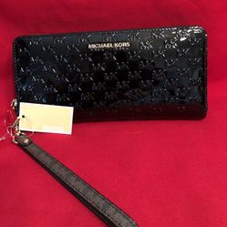 Michael Kors Jet Set Travel Continental Wallet ( NWT)