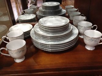 Noritake China Limerick 3063 Ireland-Like New!