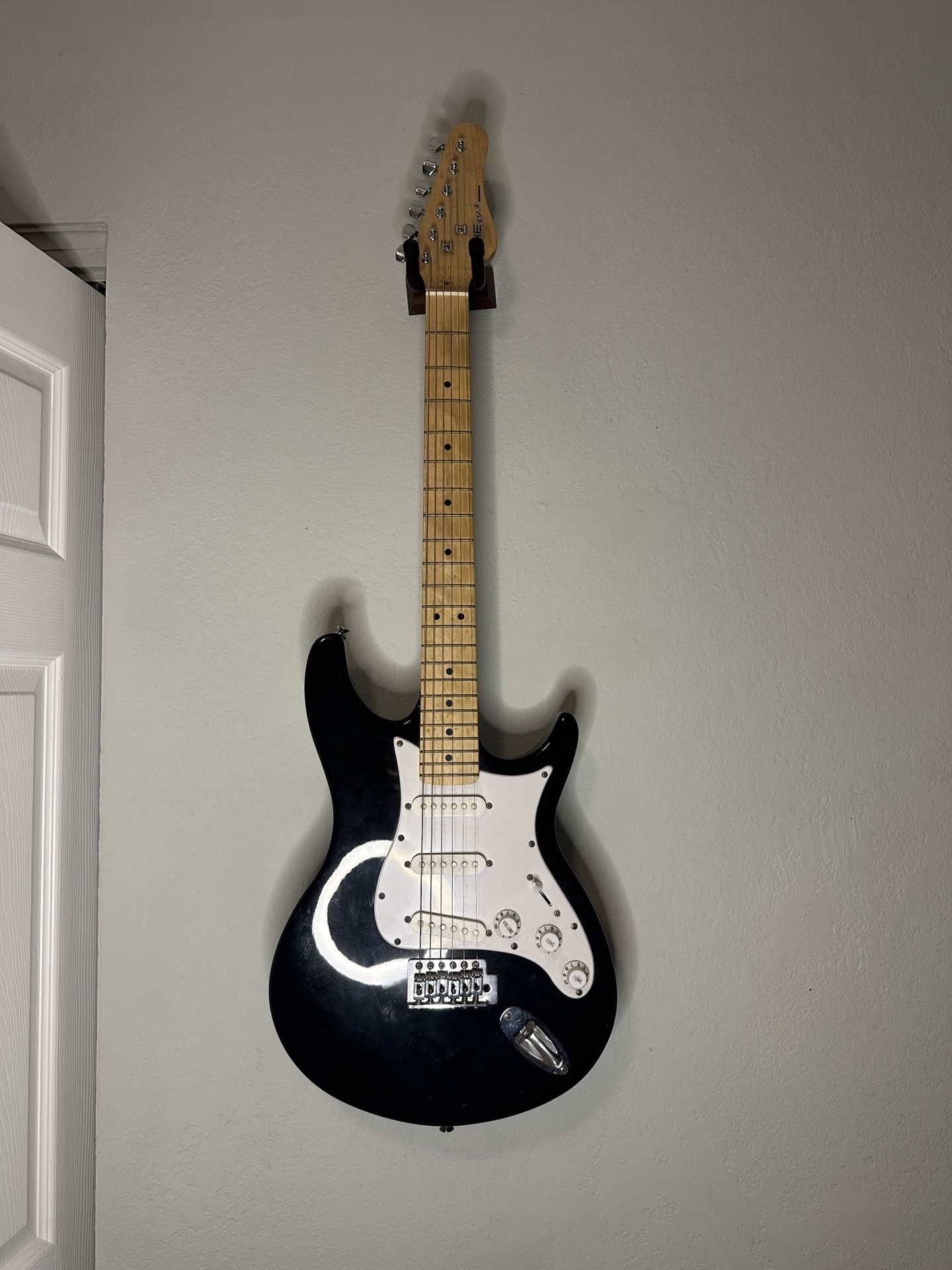 IAXE 393 Guitar