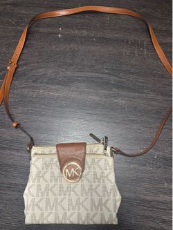 Michael Kohrs crossbody purse