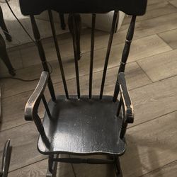 VINTAGE CHILD’S ROCKING CHAIR With Music