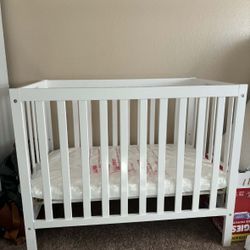 Mini Crib & Mattress 