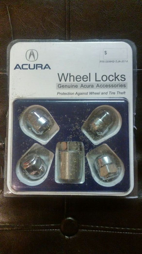 brand new Acura wheel locks