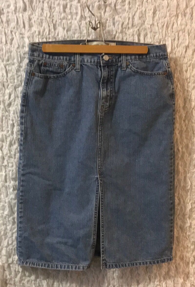 Gap Jeans: Knee Length Denim Skirt, 100% Cotton, Multiple Pockets, Size: 10