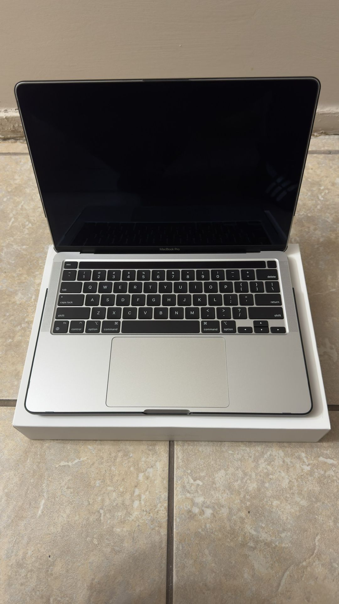 LIKE NEW 🔥 13-inch MacBook Pro 13.3-inch ( Late 2020) 8GB Memory 256GB SSD