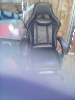 Gammer chair and table