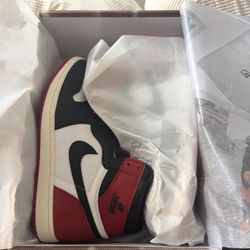 Nike Jordan 1 Retro High OG Black Toe