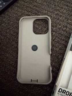 OtterBox Defender XT MagSafe Case – iPhone 16 Pro Max